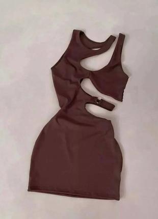 Приталенное Трендовое платье из плотного трикотажа шоколад