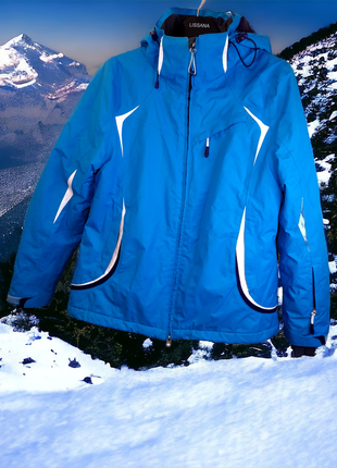 Женская лыжная куртка в состоянии новой