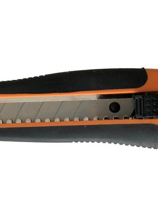 Нож LT - 18 мм прорезиненный (0207)