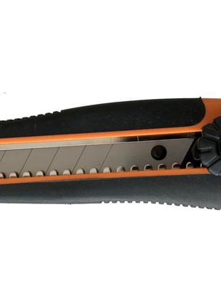 Нож LT - 18 мм винтовой прорезиненный (0206)