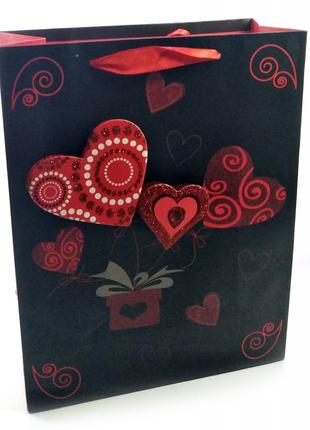 Пакет подарочный картонный с аппликацией"Love" (23х18х8 см)