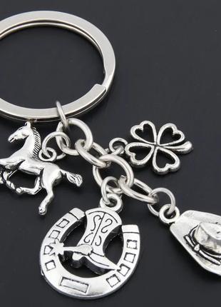 Брелок на ключи серебристый металл подкова на удачу лошадь кон...