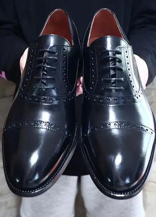 Оксфорды черного цвета-стильная обувь