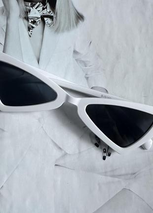 Треугольные стильные очки солнцезащитные Белый