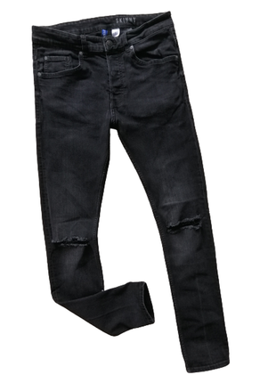 Классные рваные мужские джинсы скинни divided 32 в очень краси...