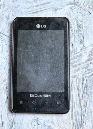Телефон LG Optimus L3 dual sim на запчастини