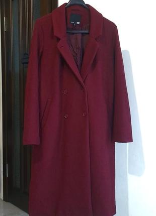 Двубортное бордовое длинное пальто с шерстью