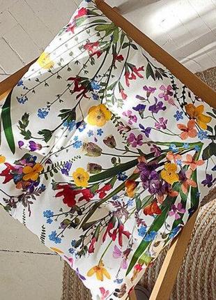 Подушка на стул с завязками полевые цветы