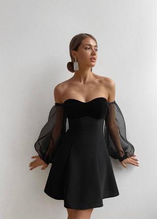 Черное платье с объемными рукавами😍