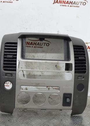 Накладка панели приборов Nissan Navara D40 Pathfinder R51 2005...