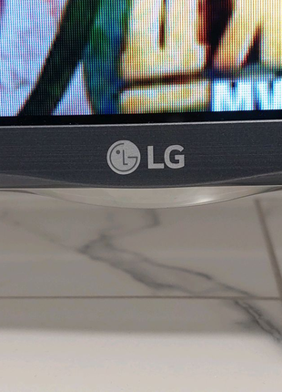 LG Full HD 55