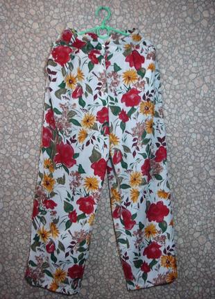 Укороченные широкие брюки в цветы  (35 % лен )