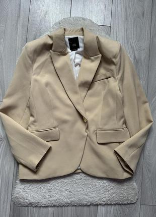 Жакет пиджак персиковый приталенный классический