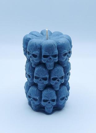 Свеча в форме черепа темно-синего цвета