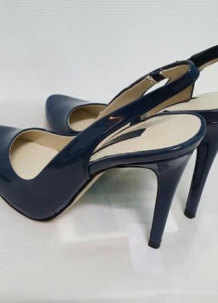 Стильные лакированные туфли на высоком каблуке zara woman, мол...