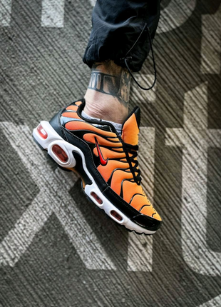 Чоловічі кросівки Nike Air Max  Tn+"Orange"