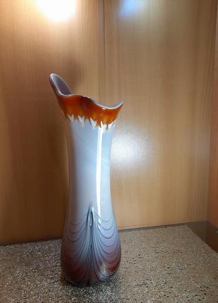 Винтажная ваза для цветов. сульфидно-цинковое стекло