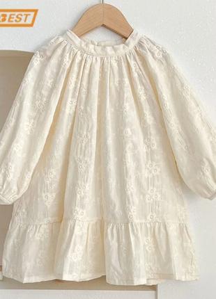 Стильное детское платье с вышивкой, 4-5 лет, новое
