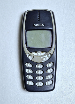 Телефон Nokia 3310 на запчастини