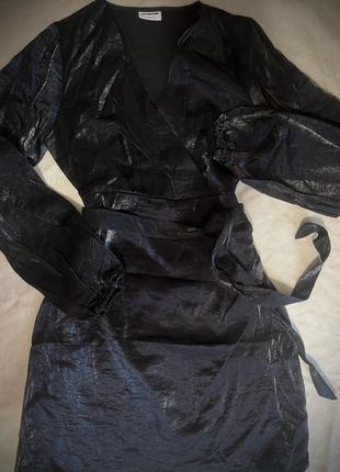 Оксамитова сукня з поясом та глибоким декольте плаття чорно срібн
