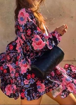 Платье в цветочный принт zara