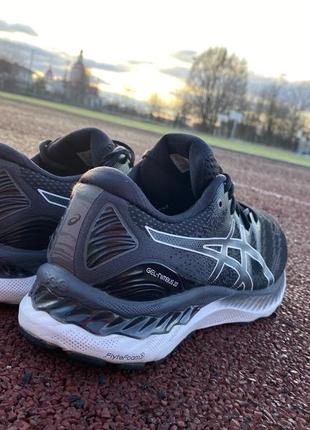 Оригінальні тренувальні чорні бігові кросівки asics gel-nimbus...