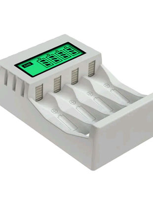 Зарядний пристрій Pujimax LCD-005 на 4 слоти для акумуляторів