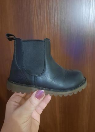 Ботинки челси ugg кожаные для малышей