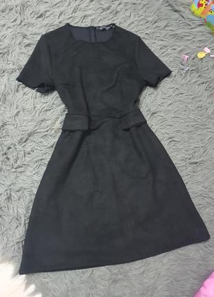 Замшевое платье черная по фигуре актуально