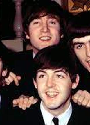 Музика учасників гурту The Beatles на CD-дисках.