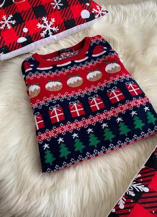 Святковий новорічний светр