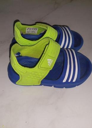 Босоніжки adidas 21 розмір 13 см