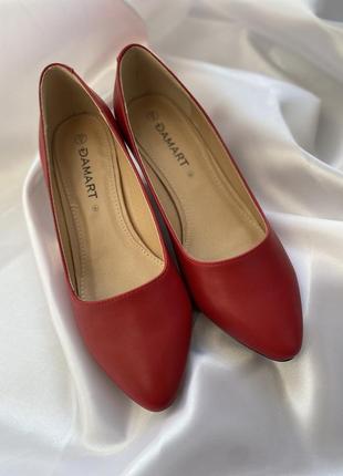 Красные лодочки туфли низкий каблук damart