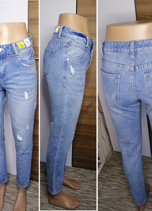 Светлые джинсы женские мом размер 25