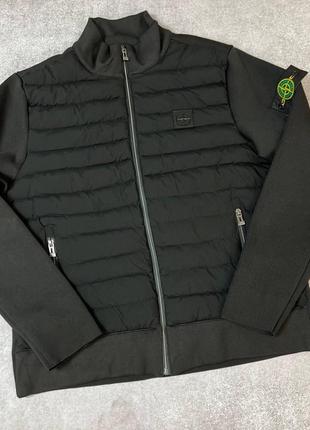 Осіння чорна куртка stone island