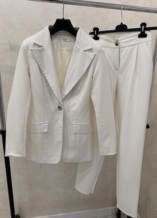 Классический костюм белый пиджак + брюки