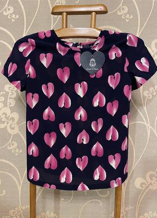 Очень красивая и стильная брендовая блузка в сердечках 21.