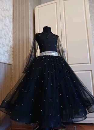 Чорна святкова сукня  на свята,випускний