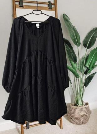 Платье черное свободное h&m с красивым объемным рукавом