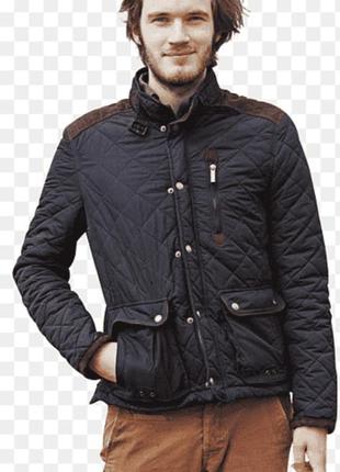 Красивая стёганная куртка тёмно - синего цвета с коричневыми з...