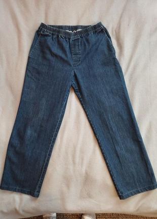 Широкие прямые джинсы на резинке