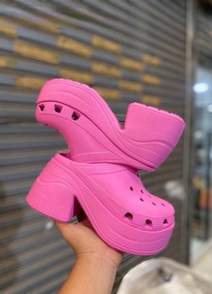 Крокс платформа каблук рожеві crocs siren clog hyper pink