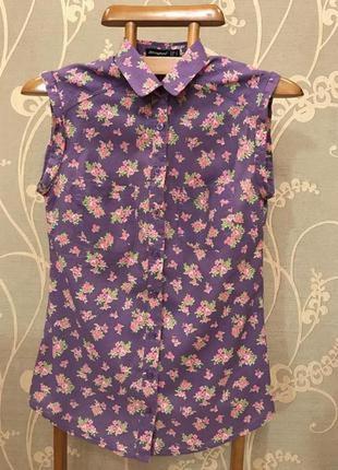Очень красивая и стильная брендовая блузка в цветах...100% кот...