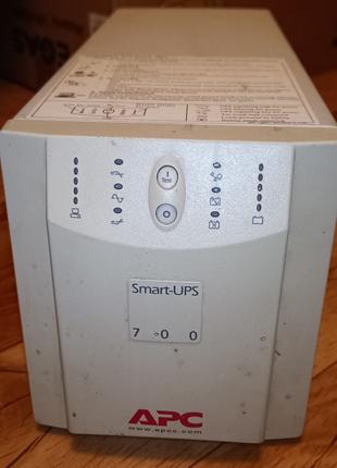 Безперебійник ДБЖ UPS APC Smart-UPS SU700INET
