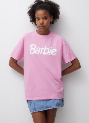 Ліцензійна футболка pull&bear barbie рожевого кольору