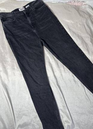 Чёрные джинсы new look
