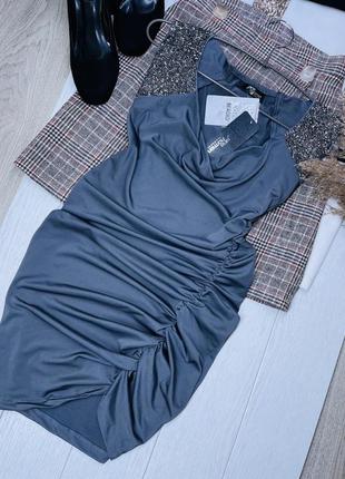Новое стрейчевое платье xs платье с драпировкой короткое плать...