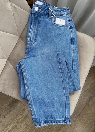 Новые базовые джинсы mom