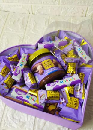 Подарочный набор сладостей "Сердце" для девушки Т-15