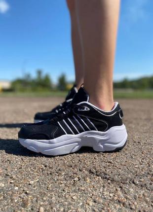 Женские кроссовки adidas magmur runner black